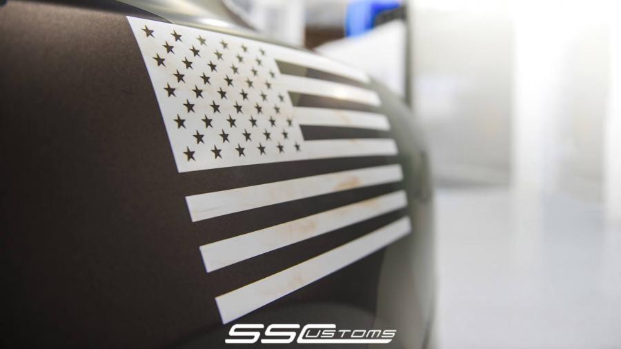 Tesla Model S TeslaVets Project by SS Customs 2014 года  (фото 10 из 14)